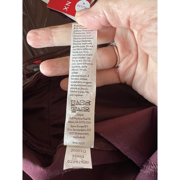 SPANX Faux Patent Leather Liquid Gloss Leggings Pants Ruby Size Petite XS NWT - Picture 9 of 12